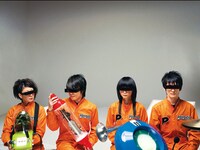 POLYSICSとマキシマム ザ ホルモンは、ともに今年幕張MOUNTAIN STAGE、大阪SKY STAGEに出演した。