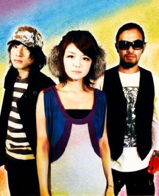 1stアルバムの収録曲「Walkin',runnin',singin',fightin'」は、昨年ロッテ「SPLASH」のCMソングに起用された。