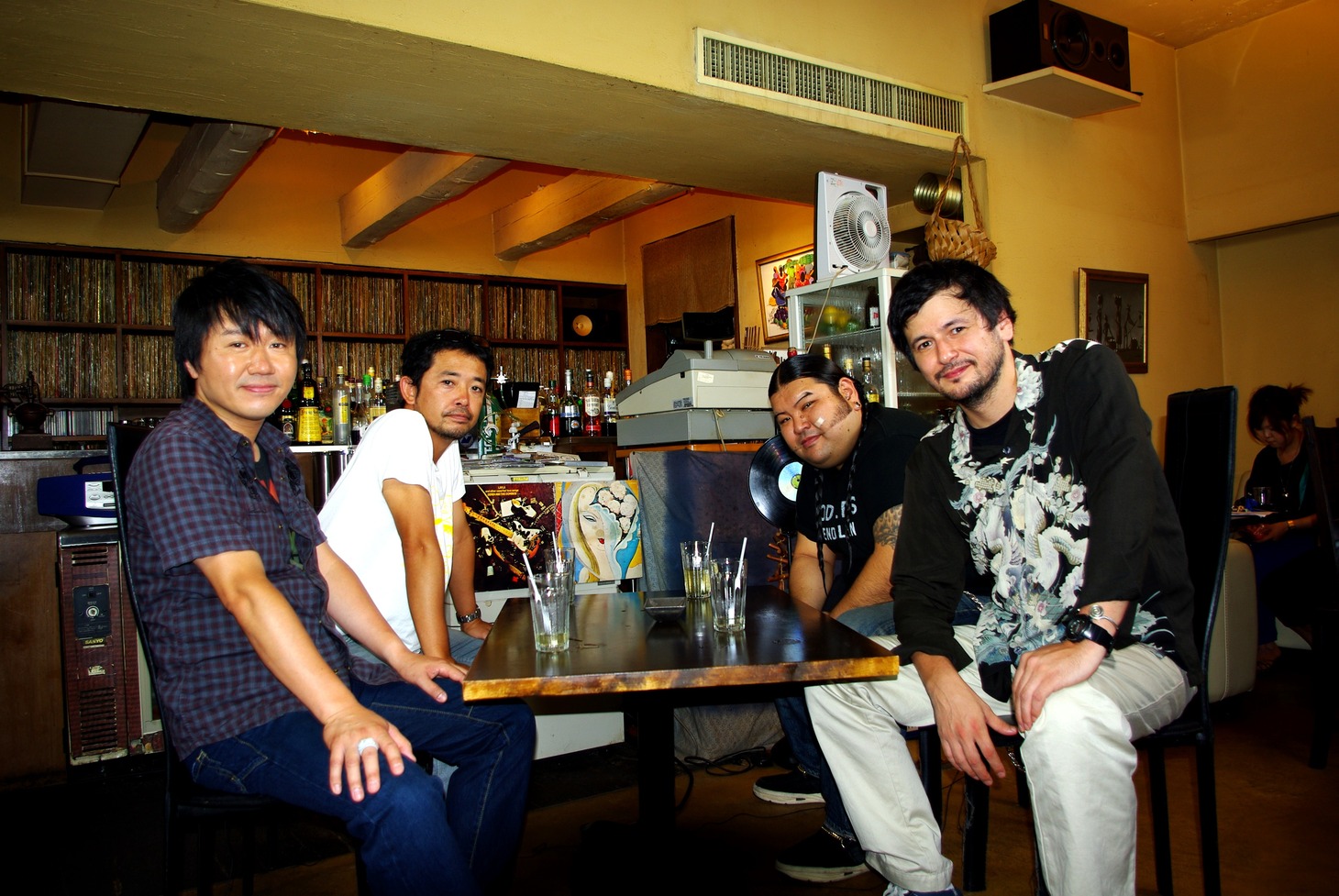 気心が知れた4人ならではの打ち解けたトークに期待しよう。