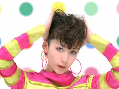 彼女がCMで着用した衣装は10種類以上用意されたタイツの中から本人がセレクトしたもの。