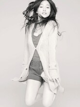 安藤裕子は「RISING SUN ROCK FESTIVAL 2008 in EZO」初日のステージにも出演する。