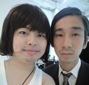 浜野謙太（左）