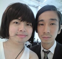 浜野謙太（左）