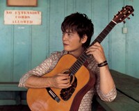 押尾コータローは「AAA」直後の12月3日に広沢タダシとのコラボシングル「Baby, it's time」をリリースする。