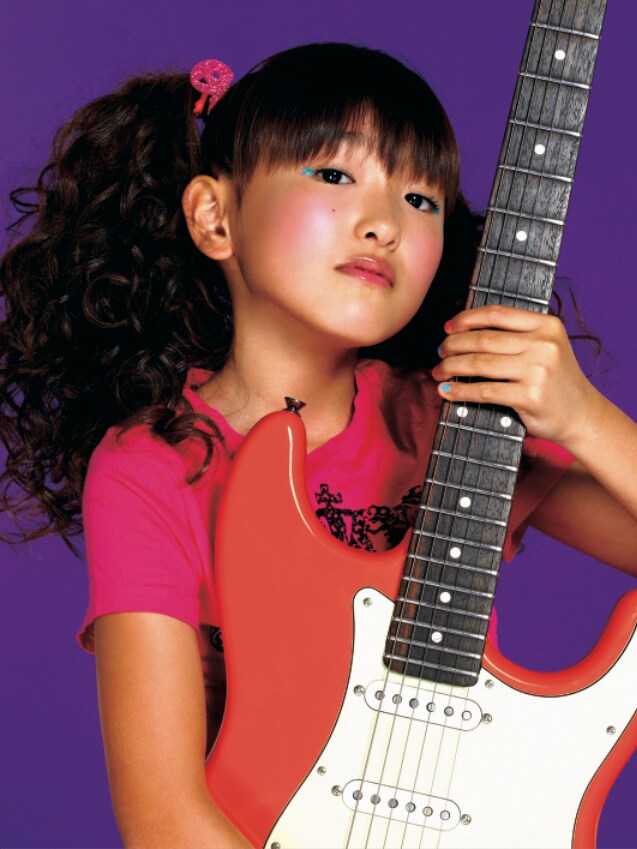 シングルには、ビデオクリップを収録したDVD付き。こちらもファンにはたまらない仕上がりになりそうだ。