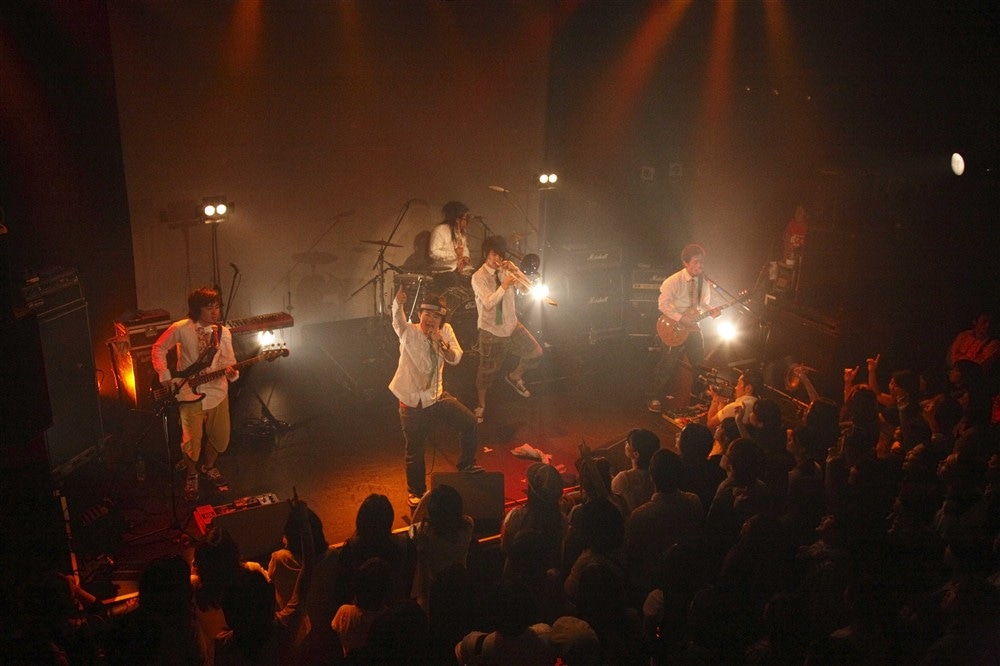 2008年７月10日にはSHIBUYA BOXXでスペシャル・ショウケース・ライブを敢行。