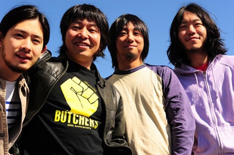 曽我部恵一BANDは9月24日に発売される「赤塚不二夫トリビュート～四十一才の春だから～」に参加。「天才バカボン レコードサイズ」を荒々しくカバーしている。
