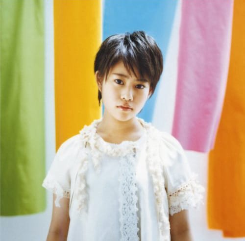 みつきは堂島孝平の書き下ろし曲「キズナ」で初の作詞にチャレンジしている（写真はアルバム「COLOR」ジャケット）。