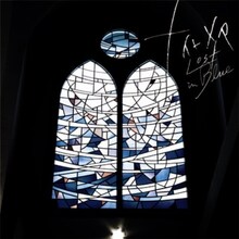 昨日9月7日に東京国際フォーラムホールAで行ったライブも大成功のうちに終了したナイトメア。チャリティライブでは「Lost in Blue」（写真は通常盤ジャケット）の披露も期待しておこう。