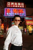 さらに胡散臭さに磨きのかかった鼠先輩。完全アウェイとも言えるライジングのステージでどのようなパフォーマンスを見せてくれるのか気になるところだ。