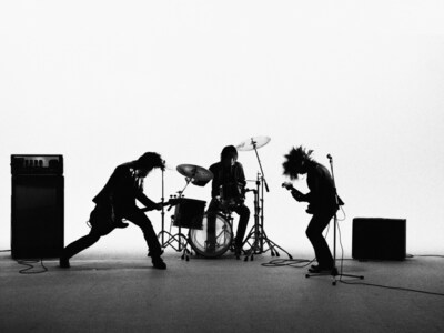 今後についてオフィシャルサイトには「皆さんの大きな期待を裏切ってしまう結果になってしまいましたが、その期待に負けないライブを、必ずお見せすることを『約束』します」というメッセージが掲載されている。