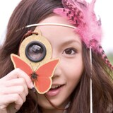 インタビューではスイバケのボーカル・Mayのキャラクターにも言及。天真爛漫な彼女を、プロデューサーの早川がどう見ているのかにも注目しておこう。