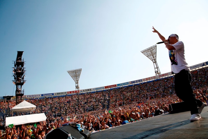 青空の下で熱い盛り上がりをみせた「横浜レゲエ祭2008 NEXT LEVEL」。（(C)MIGHTY CROWN ENTERTAIMENT , inc.）