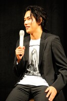 松山ケンイチは、特徴的な演技「根岸君走り」が「（ライブで見た）カジ君の走り方を再現したい」と思って研究したことを暴露。「最終的にはカジ君らしさはなくなってしまったけど」と笑った。