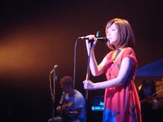 新曲「カケラ」は、クリック募金サイトdffの2億クリック突破達成記念ソングとして制作。このクリック募金サイトを通じて、アフリカに学校をひとつ作るという活動も行われている。