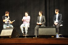 トークイベントの様子。左からイベント司会、李闘士男監督、松山ケンイチ、カジヒデキ。