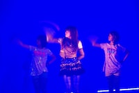 8月23日はあいにくの雨となったが、ワンマンライブの会場は大盛況。男性限定公演「Darling Side」では、北京オリンピックのリスペクトソングでもある1stシングル「チャイナ・ディスコティカ」など計16曲が披露された。