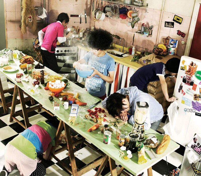 この夏は「ROCK IN JAPAN FESTIVAL」や「SUMMER SONIC」でパワフルなライブを繰り広げた彼ら。今週末、8月31日には「RUSH BALL 2008」に出演する。