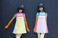 クールな雰囲気を漂わせる2人（photo：Hiroyuki Tomimori）。