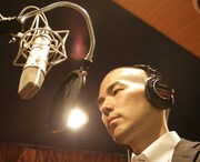「hello」のタイアップ起用について、木山は「親子でも友人でも、同じ時代にめぐり合えたってことは奇跡に近いことだと思います。そんな出会いを大切にして、今この瞬間を大切に生きたい。そんな気持ちが伝われば」とコメント。