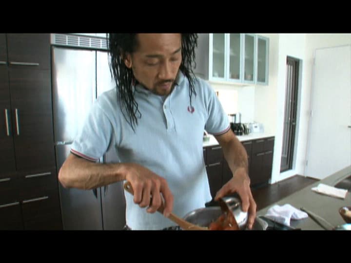 トークをしながらよどみなく調理を続ける北原雅彦。