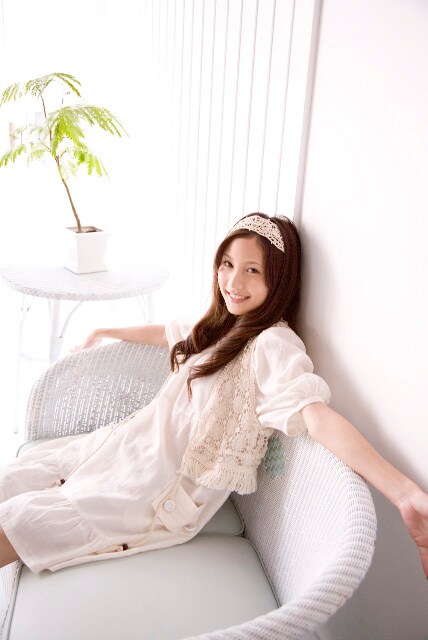 「Sexy Girl」は2ndアルバム「More the Vacation!!」に収録されていたナンバー。「I miss you -ep-」にはA-beeが手がけたリミックスバージョンが収められている。