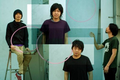 nhhmbase（写真）、YOMOYA、オーウェン、THE AMERICAN ANALOG SETといった国内外の良質なアーティストの作品を世に送り出している& records。2003年10月の創立以来、今年で5年目を迎える。