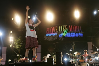 9月4日からは、全国ホールツアーの追加公演「Love Like Pop add. vol.11.5～やっぱり嬉しい追加公演。あ、10周年だよ！～」（全国3カ所6公演）が日本武道館よりスタート。