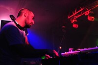 レン・ファキ（写真：成瀬正規）