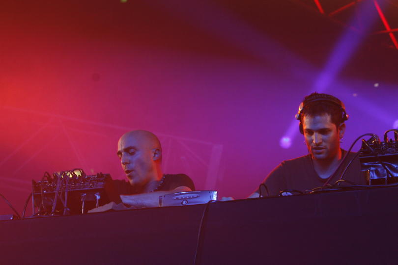 SINO LIVE!（TECHNASIA & RENATO COHEN）（写真：北岡一浩）