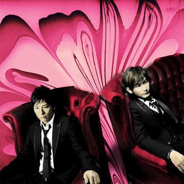 10月8日にはニューシングル「Love,too Death,too」もリリース。アニバーサリーイヤーということもあり、今年はリリースラッシュが続いている。