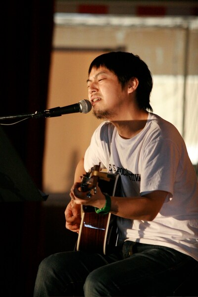 自身の高校時代を振り返ると、決して真面目なほうではなかったというスネオ。ライブ終了後は「みんなしっかり聞いてくれて嬉しかった」と本音をポロリと漏らしていた。