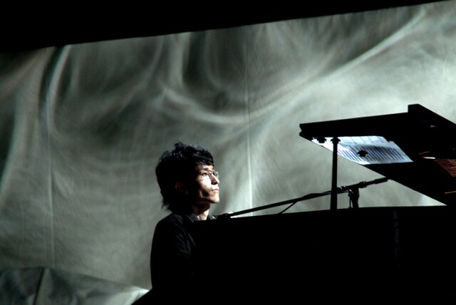 今回のバンドメンバーは田口晴香(vo)、ヤドランカ(vo)、松平敬(vo)、熊澤洋子(violin)、金子鉄心(uilleann pipes)、OLAibi(per)、ヤマカミヒトミ(fl)、佐藤直子(per)、沢田穣治(cb)という編成。ピアノと映像を高木正勝が担当する。