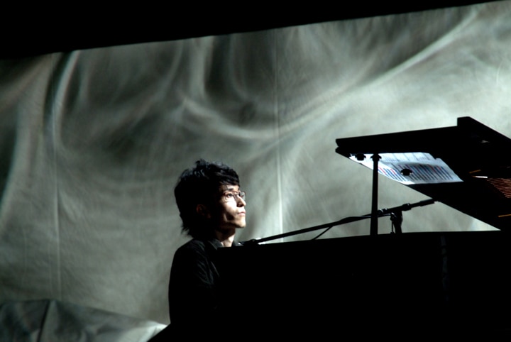 今回のバンドメンバーは田口晴香(vo)、ヤドランカ(vo)、松平敬(vo)、熊澤洋子(violin)、金子鉄心(uilleann pipes)、OLAibi(per)、ヤマカミヒトミ(fl)、佐藤直子(per)、沢田穣治(cb)という編成。ピアノと映像を高木正勝が担当する。