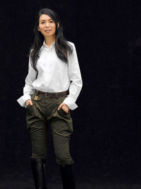 シングル初回盤にはCD-EXTRA仕様で「元気を出して」ミュージックビデオを収録。