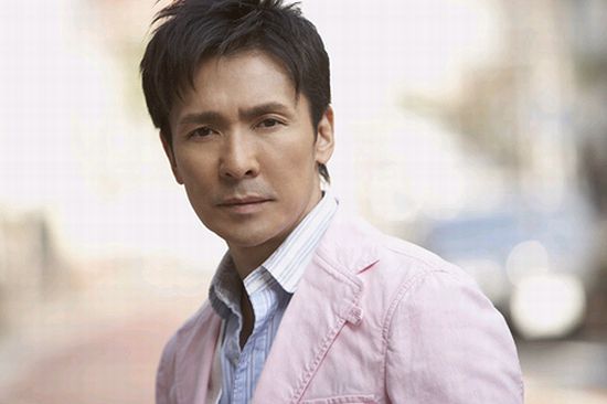 郷ひろみは来月53歳を迎える。