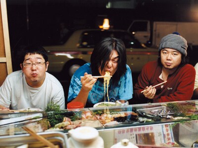 サンボマスターは全国ツアー「『音楽の子供はみな歌う』ツアー2008 第４部 夏フェス青春群青編」を開催中。