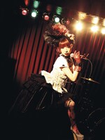 今年はヨーロッパでのライブも実現した北出菜奈。HANGRY & ANGRYやalcali-5を相手にどのようなパフォーマンスを披露するのか、ファンならずとも注目だ。