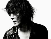 氷室京介の北海道ライブに後輩GLAYが緊急参戦