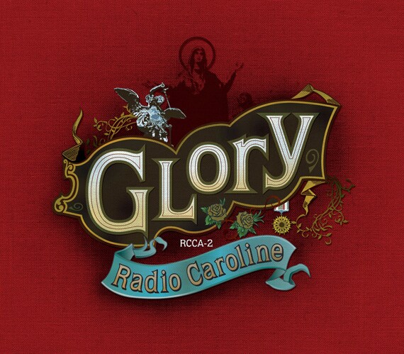 会場限定シングル「GLORY」は真っ赤なジャケット。