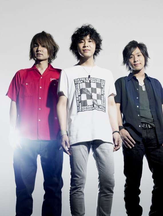 ghostnoteは現在2ndシングル「精一杯、僕らの歌」を携え全国インストアライブツアーを開催中。明日9月20日は、HMV仙台一番町店でライブを行う。