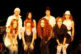 星村麻衣(写真前列左から2番目)は、10月30日に渋谷duo MUSIC EXCHANGEにてワンマンライブが予定されている。
