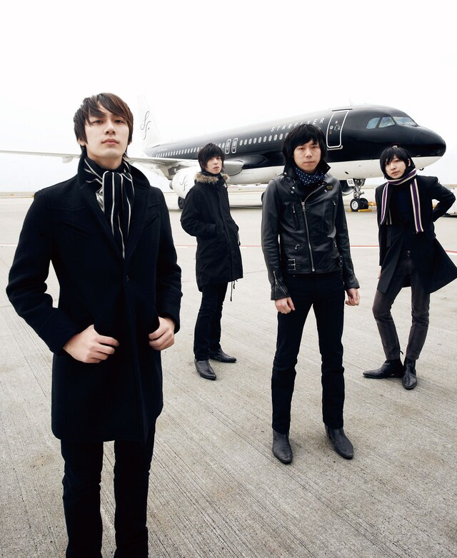 ライブで全国各地を飛び回るTHE BAWDIES。今年のライブ納めはO-WESTに決定。