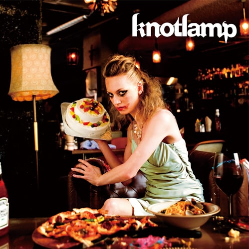 knotlampは10月3日に東京・Zepp Tokyoで開催される「JAPAN CIRCUIT -vol.43-」に登場。また、年末のカウントダウンフェスティバル「COUNTDOWN JAPAN 08/09」への出演も決定した。