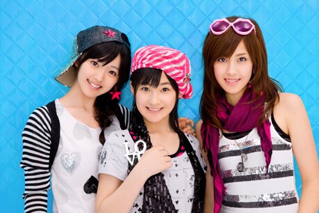 シングル「ロッタラ ロッタラ」初回盤は、特典映像が収録されたDVD付き。