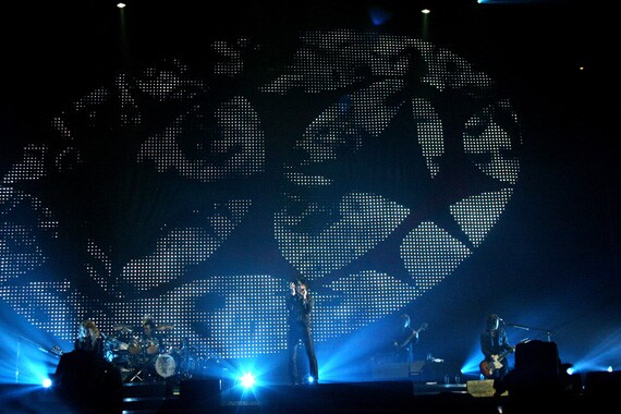 年末ライブのチケットは11月15日より全公演一斉発売。