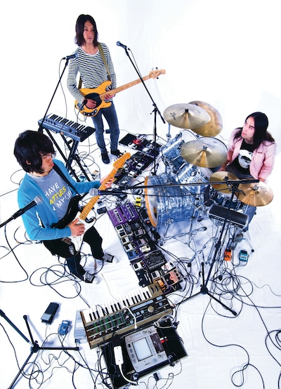 MySpaceでは現在、アルバムの中から「Beats For Jealous Pluto」「Homosapiens Experience」の試聴が可能。