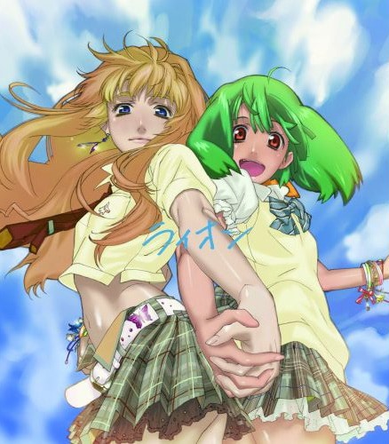 写真はシングル「ライオン」ジャケット。マクロスFの歌姫、シェリルノーム（左）とランカ・リー（右）。