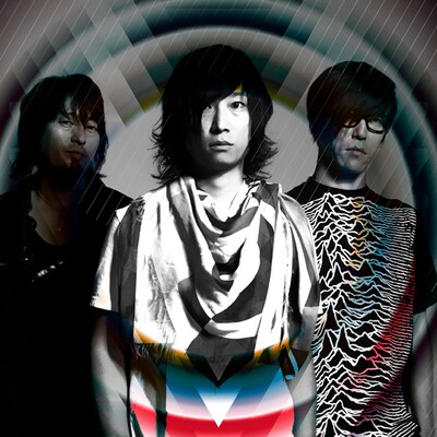 一時的にスリーピースバンドとなったVOLA。青木裕はTOKIE、城戸紘志とのバンド、unkieとしての活動を続ける。