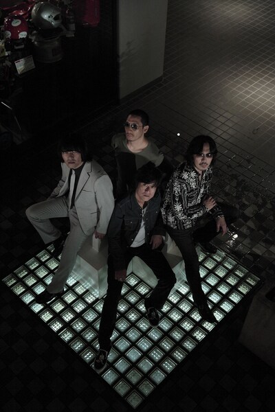 CLUB Queとのゆかりも深いTHE COLLECTORSは第1部のステージに登場。